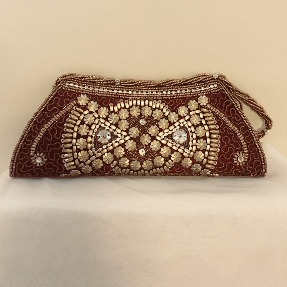HP Gorgeous Red & Gold Indian Beaded Clutch